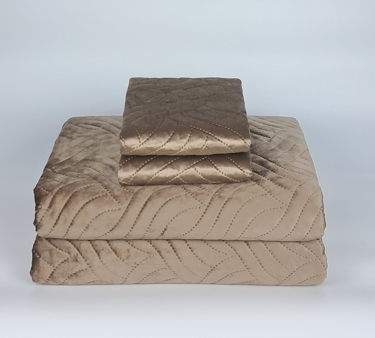 Cuvertura de Pat Velvet 220/240 + 2 Fete de Perna