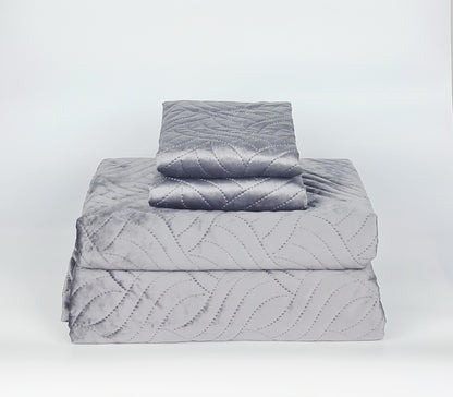 Cuvertura de Pat Velvet 220/240 + 2 Fete de Perna