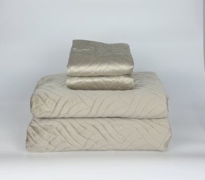 Cuvertura de Pat Velvet 220/240 + 2 Fete de Perna