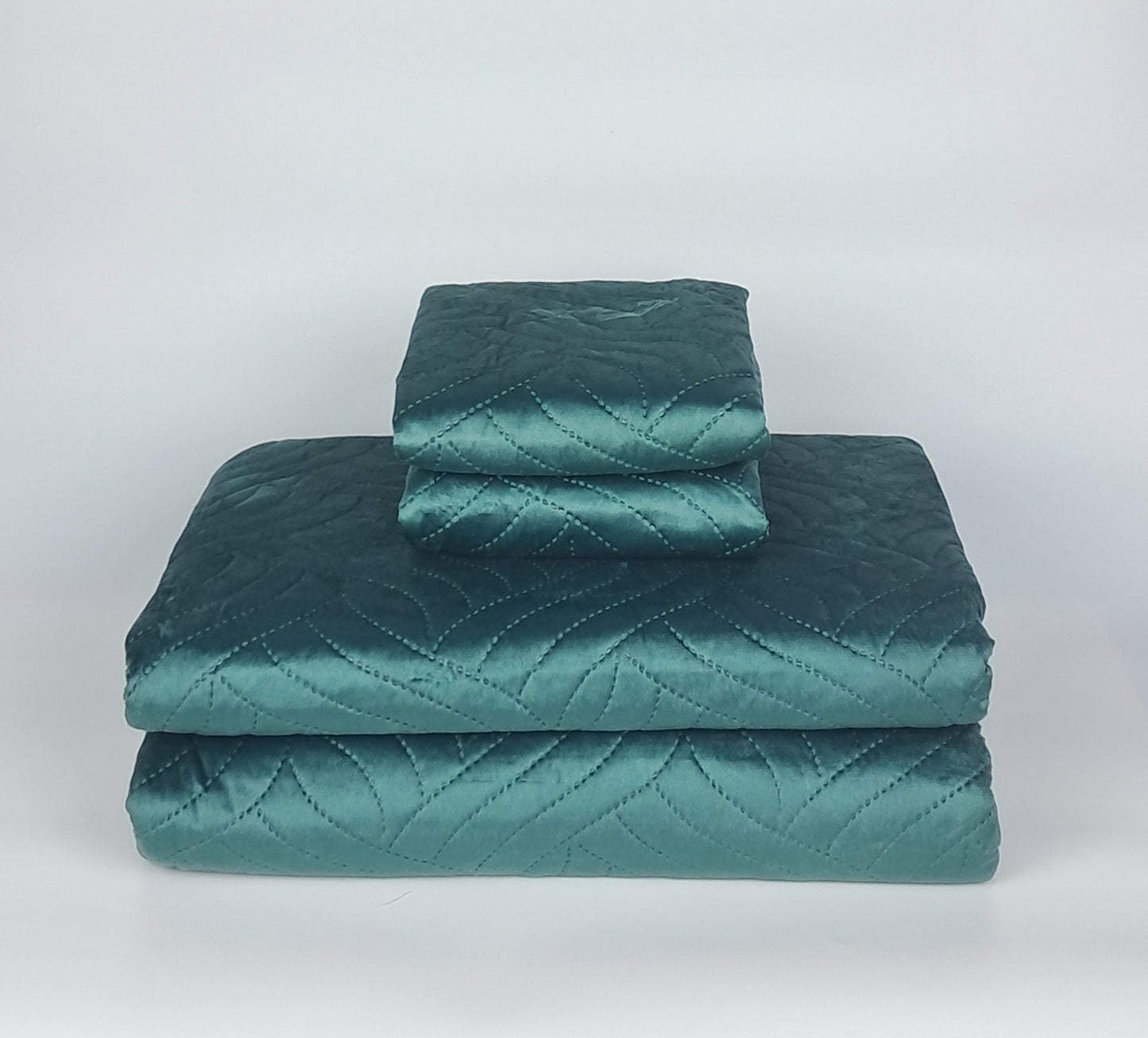 Cuvertura de Pat Velvet 220/240 + 2 Fete de Perna