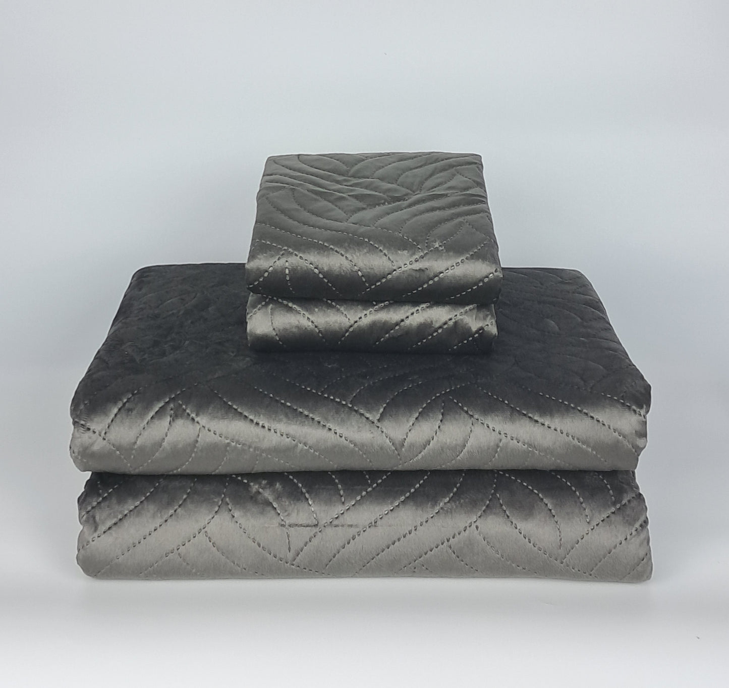 Cuvertura de Pat Velvet 220/240 + 2 Fete de Perna